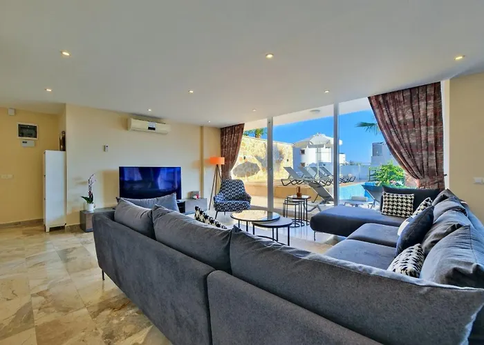 4 Bedroom Vila Kalkan