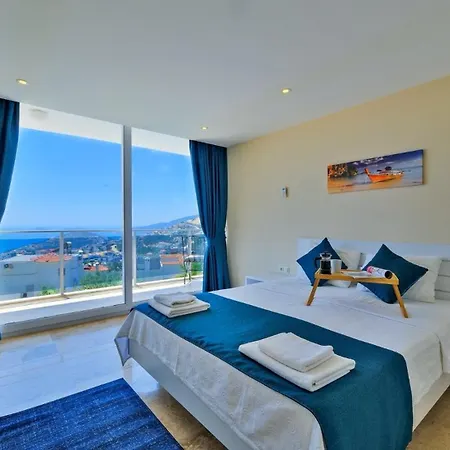 4 Bedroom 6630 *