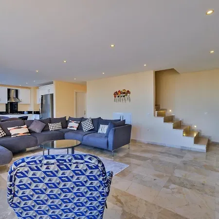 Villa 4 Bedroom 6630