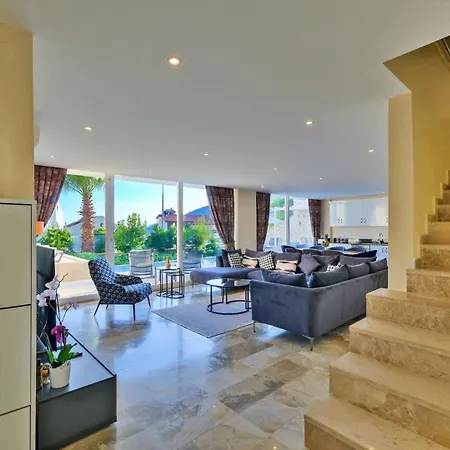 4 Bedroom 6630 Kalkan