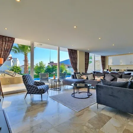 4 Bedroom 6630