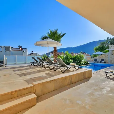 4 Bedroom 6630