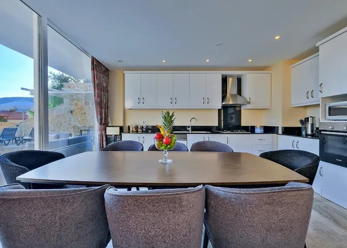 4 Bedroom Καλκάν