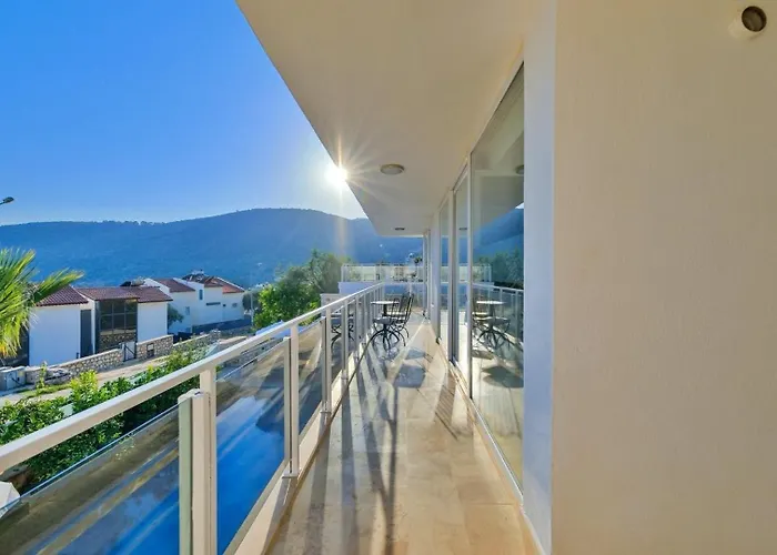 Βίλα 4 Bedroom Καλκάν