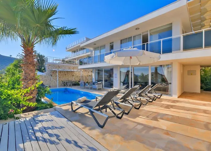 4 Bedroom Βίλα *