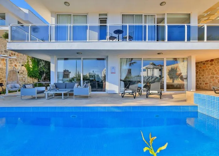 4 Bedroom Βίλα *